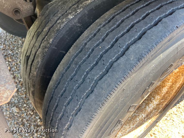 image for item DK7822 2007 Hyundai  dry van trailer