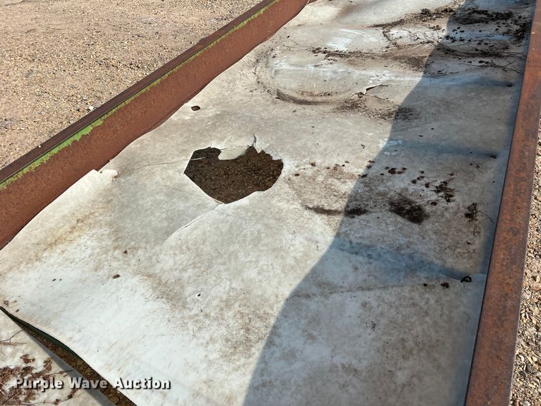 image for item DK7823 Feed trough trailer