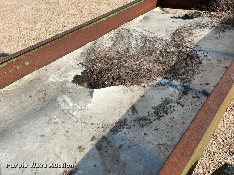 image for item DK7823 Feed trough trailer