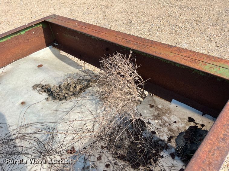 image for item DK7823 Feed trough trailer