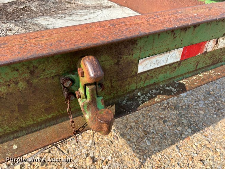 image for item DK7823 Feed trough trailer