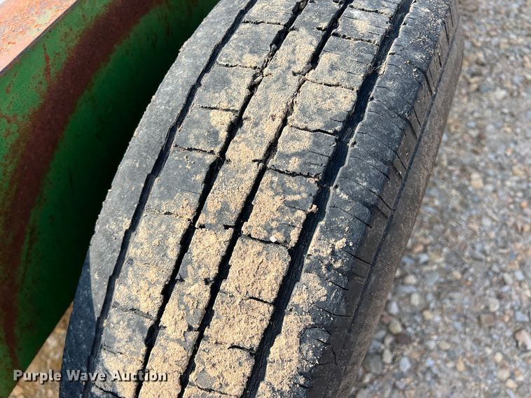 image for item DK7823 Feed trough trailer