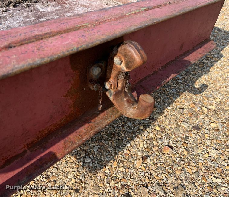 image for item DK7824 H&S  feed trough trailer