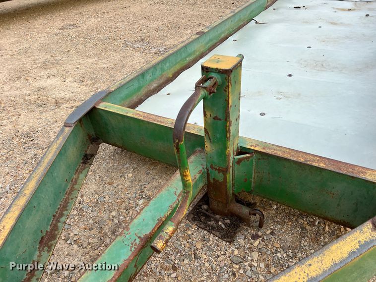 image for item DK7832 Feed trough trailer
