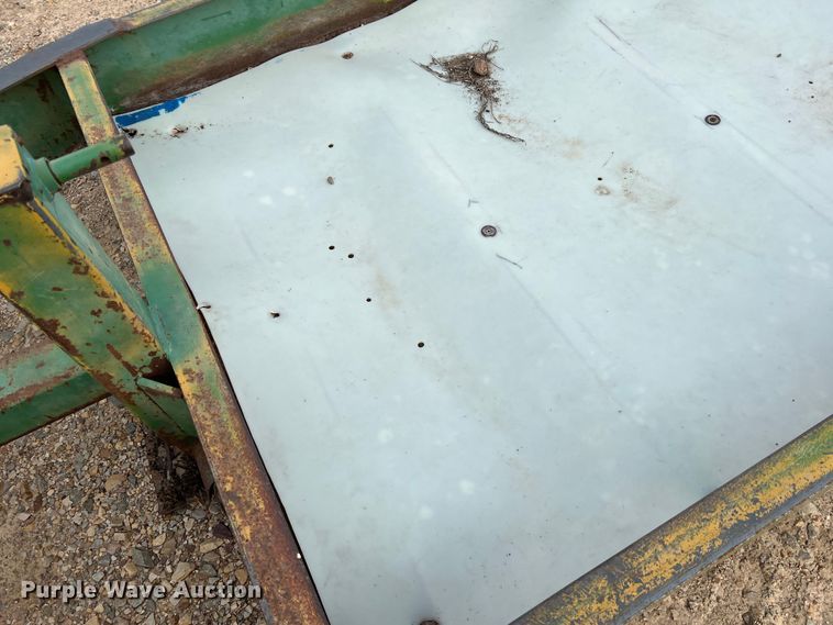 image for item DK7832 Feed trough trailer