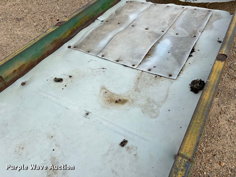 image for item DK7832 Feed trough trailer