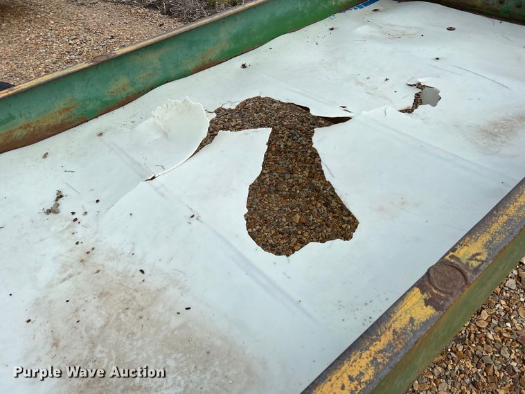 image for item DK7832 Feed trough trailer