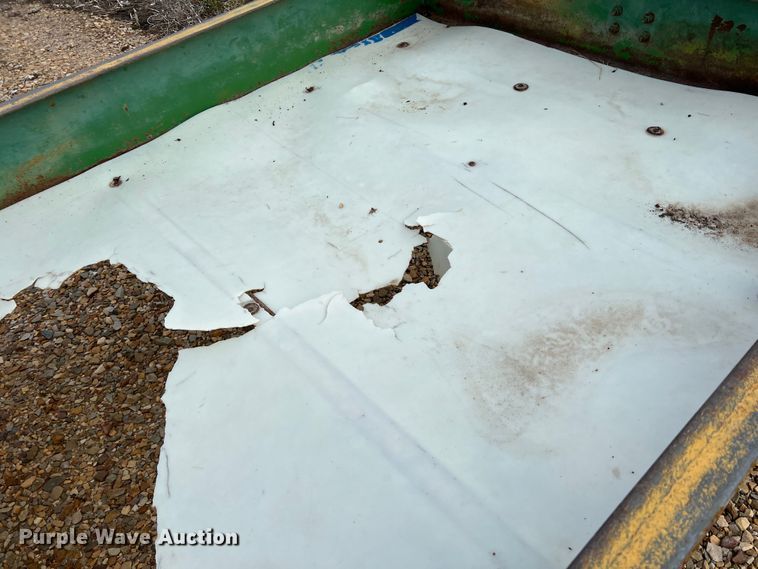 image for item DK7832 Feed trough trailer