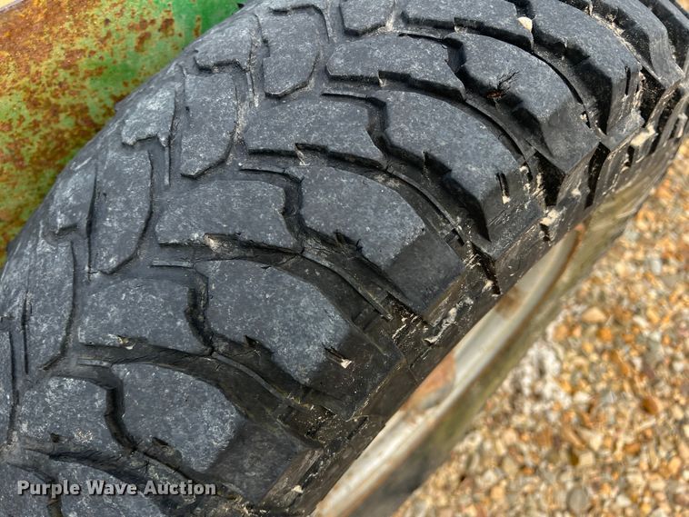 image for item DK7832 Feed trough trailer