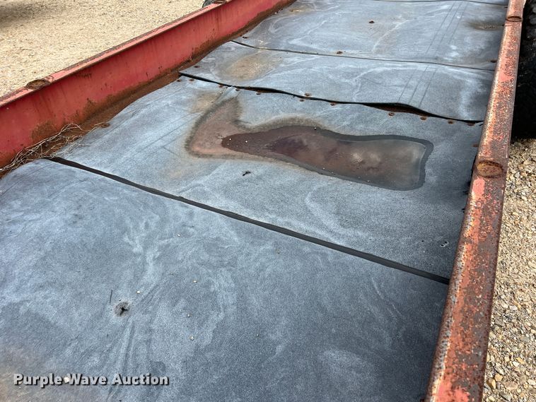 image for item DK7833 Feed trough trailer