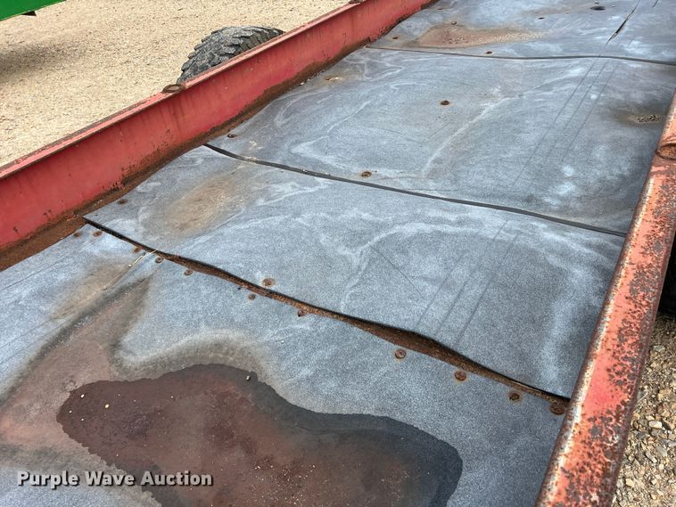 image for item DK7833 Feed trough trailer