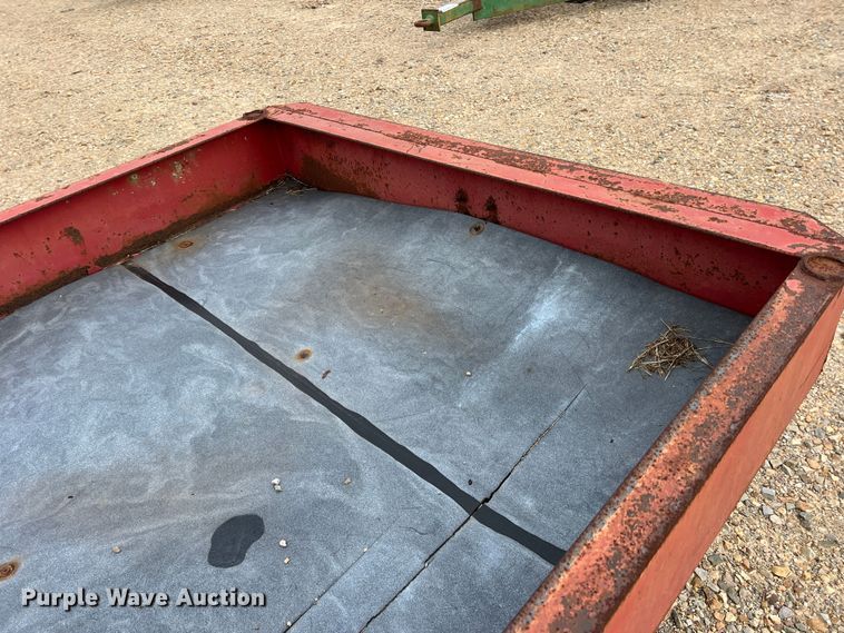 image for item DK7833 Feed trough trailer