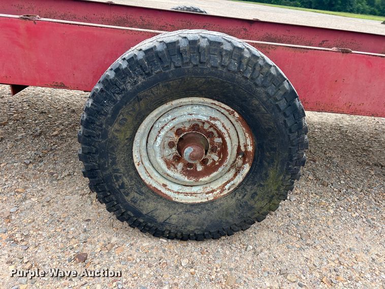 image for item DK7833 Feed trough trailer