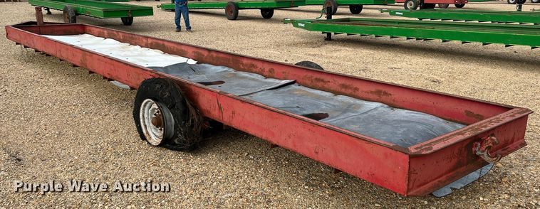 image for item DK7840 Feed trough trailer