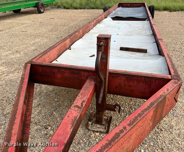 image for item DK7840 Feed trough trailer