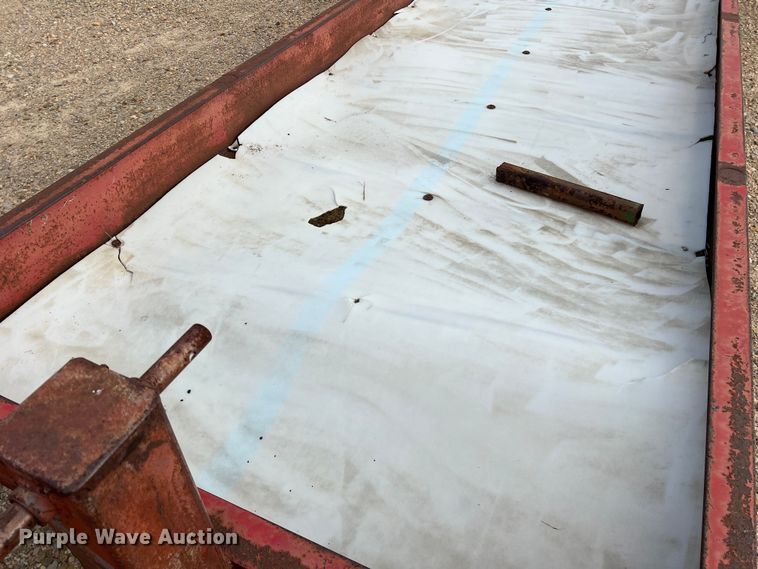 image for item DK7840 Feed trough trailer