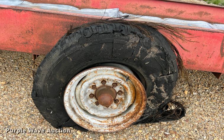 image for item DK7840 Feed trough trailer