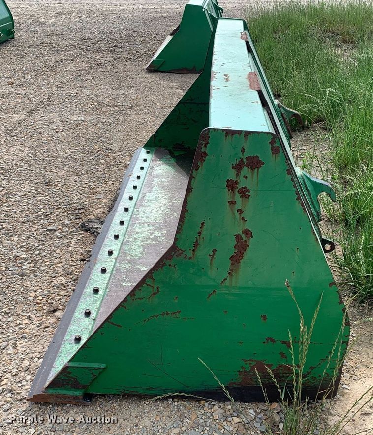 image for item DK7849 91"W bucket