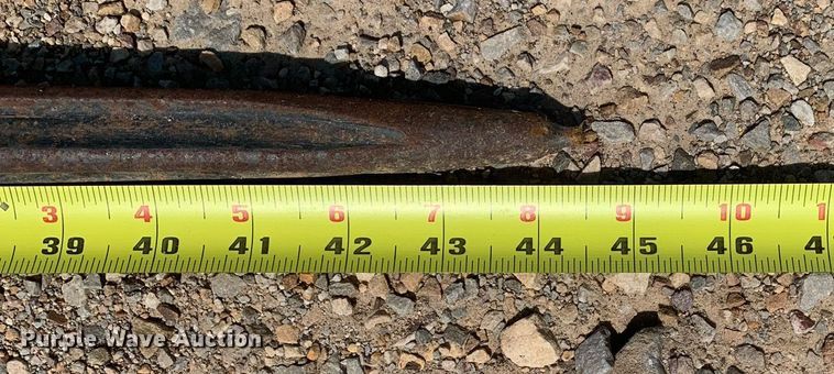 image for item DK7853 44"L bale spear