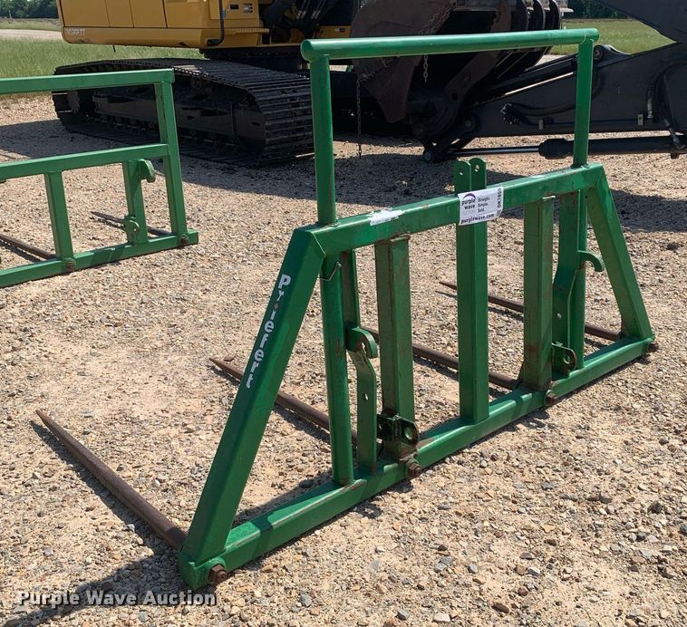 image for item DK7855 Priefert  44"L bale spear