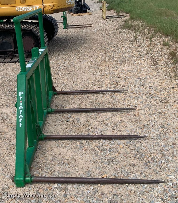 image for item DK7856 Priefert  44"L bale spear