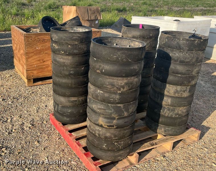 image for item DK7857 (72) gauge wheels