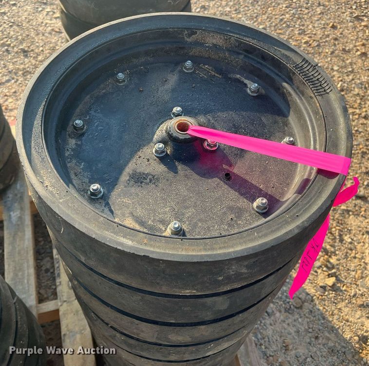 image for item DK7857 (72) gauge wheels