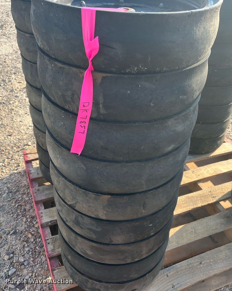 image for item DK7857 (72) gauge wheels