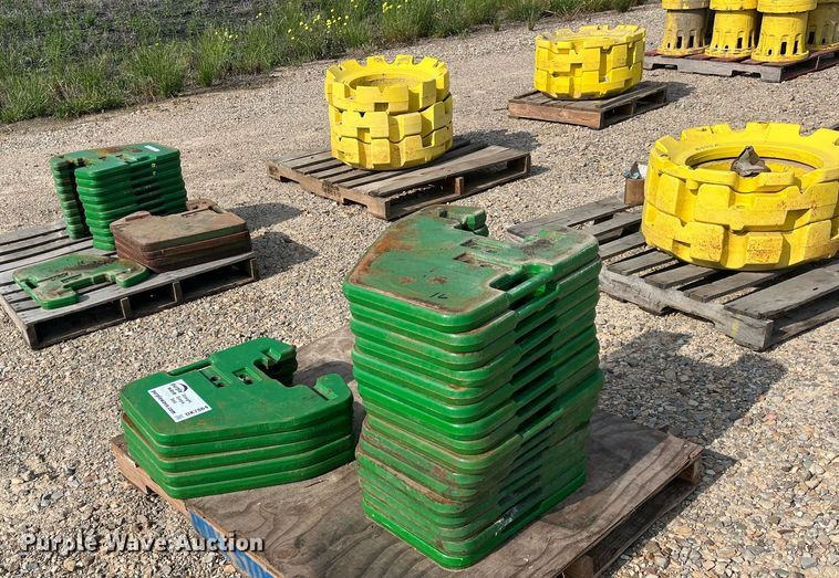 image for item DK7864 (35) John Deere suitcase weights