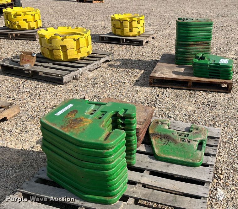 image for item DK7864 (35) John Deere suitcase weights