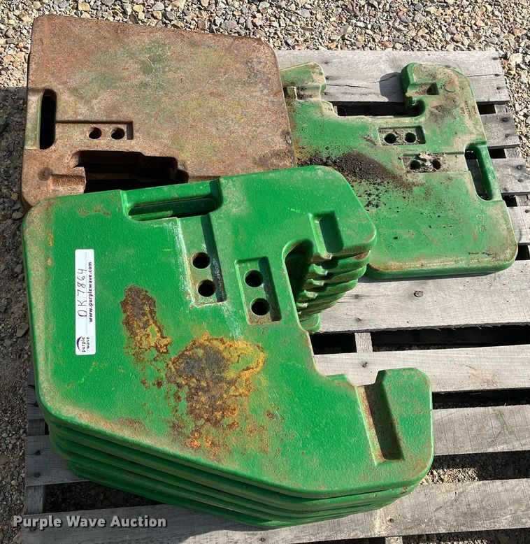 image for item DK7864 (35) John Deere suitcase weights