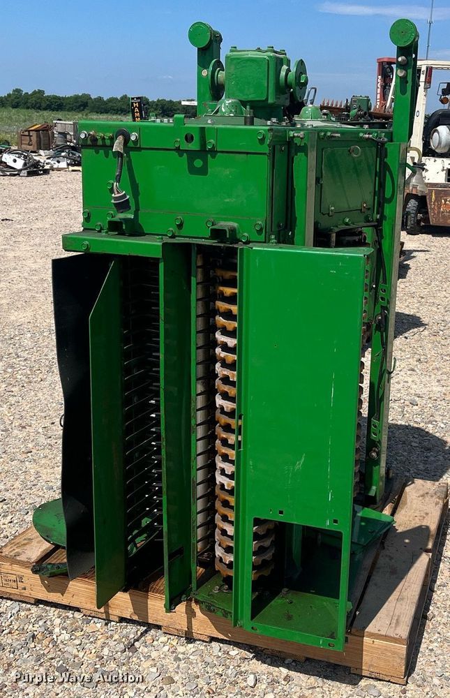 image for item DK7872 (3) John Deere 7760 cotton picker cabinets
