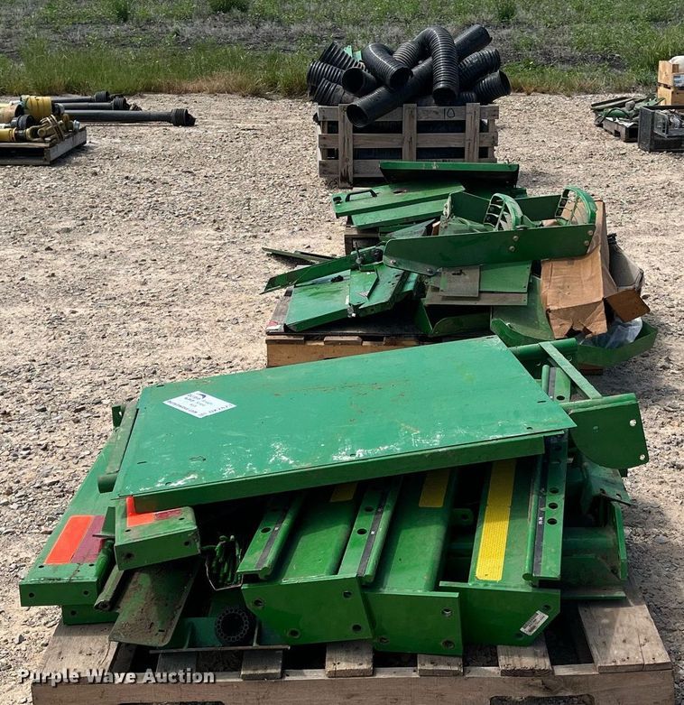 image for item DK7873 John Deere 7760  cotton picker parts