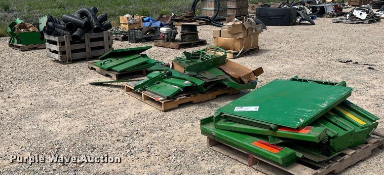 image for item DK7873 John Deere 7760  cotton picker parts