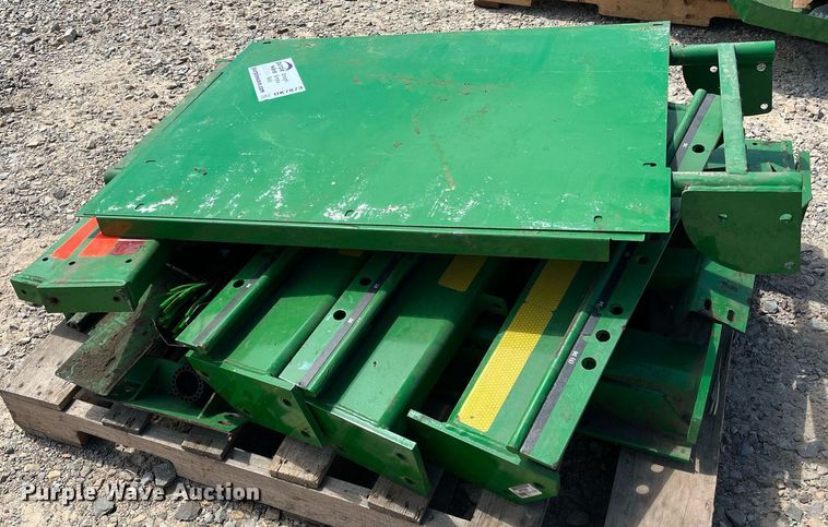 image for item DK7873 John Deere 7760  cotton picker parts