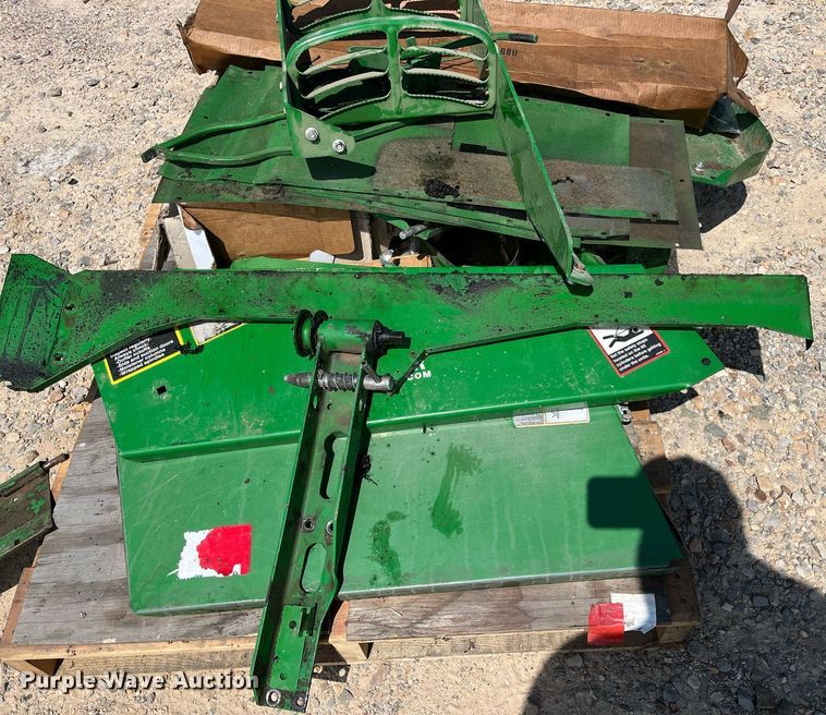 image for item DK7873 John Deere 7760  cotton picker parts