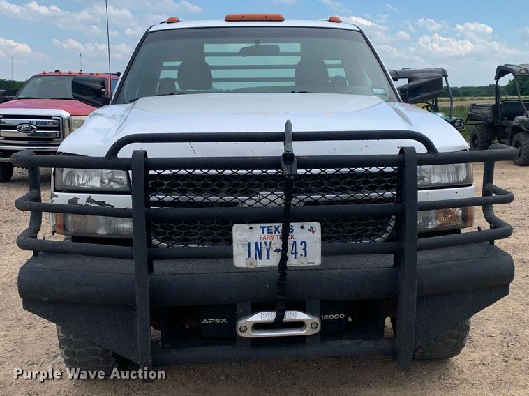 image for item DK7875 2005 Chevrolet Silverado 2500HD  flatbed pickup truck