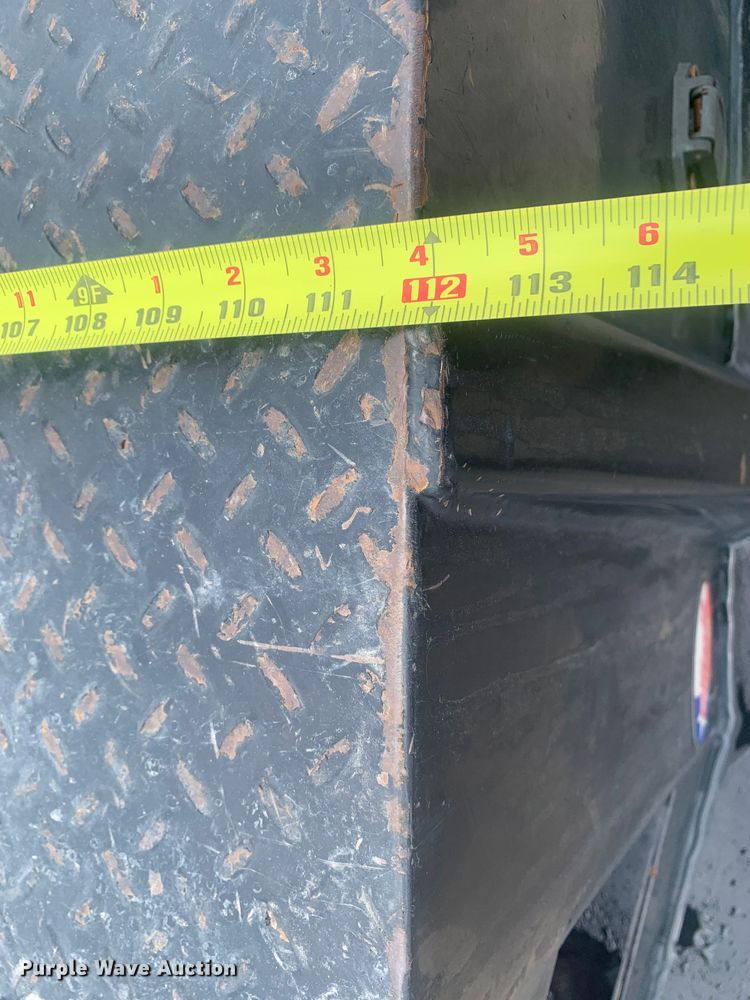 image for item DK7876 2015 Ford F350 Super Duty  Crew Cab flatbed pickup truck