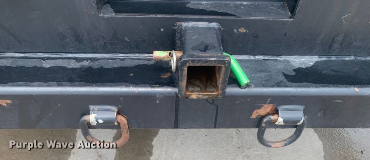 image for item DK7876 2015 Ford F350 Super Duty  Crew Cab flatbed pickup truck