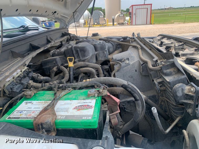 image for item DK7876 2015 Ford F350 Super Duty  Crew Cab flatbed pickup truck