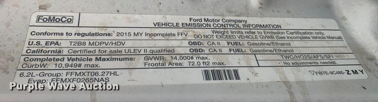 image for item DK7876 2015 Ford F350 Super Duty  Crew Cab flatbed pickup truck