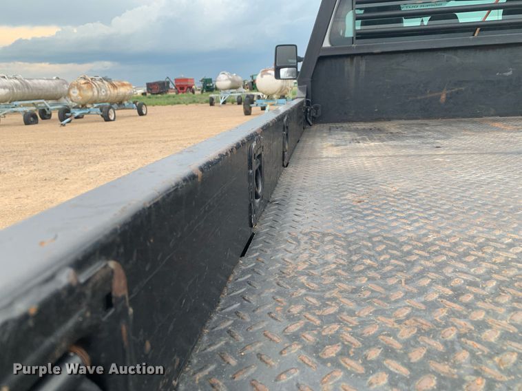 image for item DK7877 2011 Ford F350 Super Duty  SuperCab flatbed pickup truck