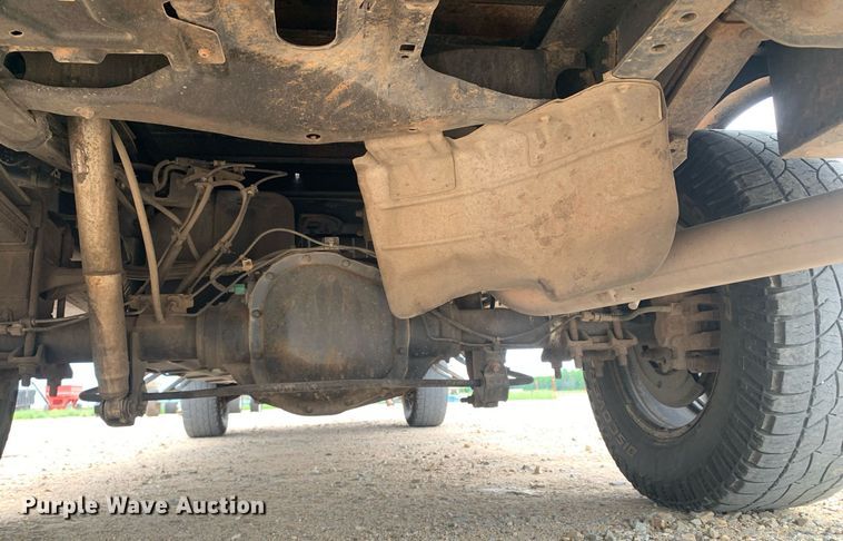 image for item DK7877 2011 Ford F350 Super Duty  SuperCab flatbed pickup truck