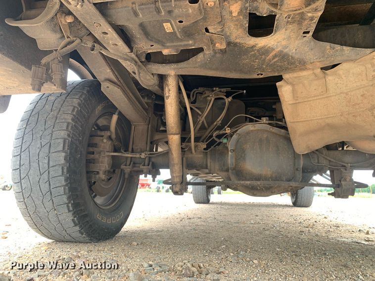 image for item DK7877 2011 Ford F350 Super Duty  SuperCab flatbed pickup truck