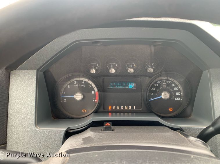 image for item DK7877 2011 Ford F350 Super Duty  SuperCab flatbed pickup truck