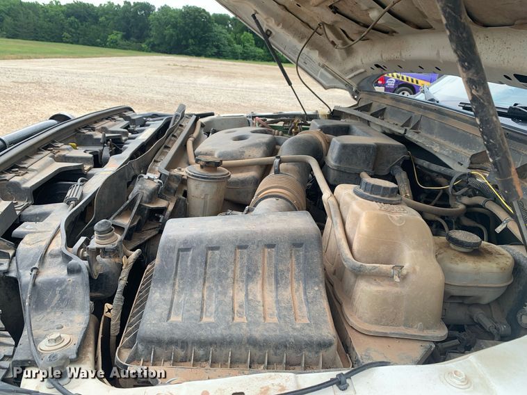 image for item DK7877 2011 Ford F350 Super Duty  SuperCab flatbed pickup truck