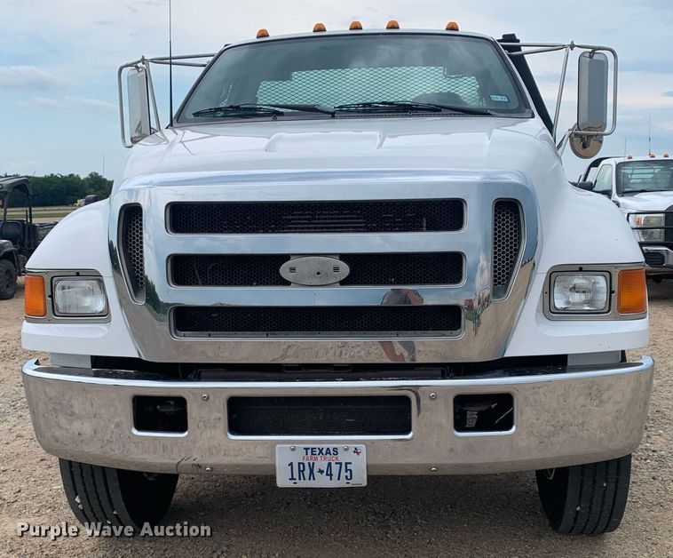 image for item DK7878 2006 Ford F750 Super Duty  flatbed truck