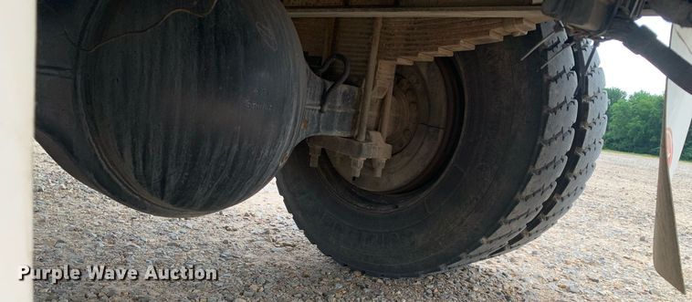 image for item DK7878 2006 Ford F750 Super Duty  flatbed truck