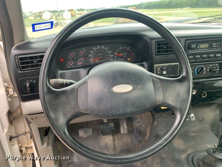 image for item DK7878 2006 Ford F750 Super Duty  flatbed truck