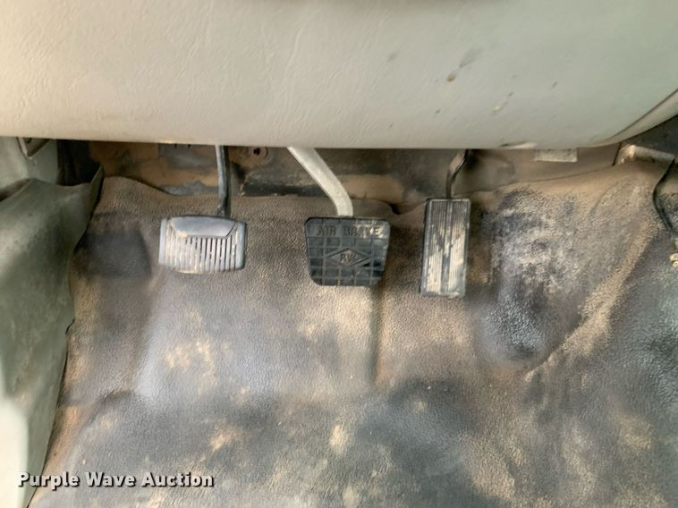 image for item DK7878 2006 Ford F750 Super Duty  flatbed truck